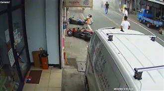 目擊玉里小7震塌！他連滾帶爬急逃命
