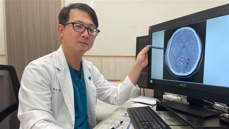 男牙齦痛竟「腦子都是膿」靠開腦救命