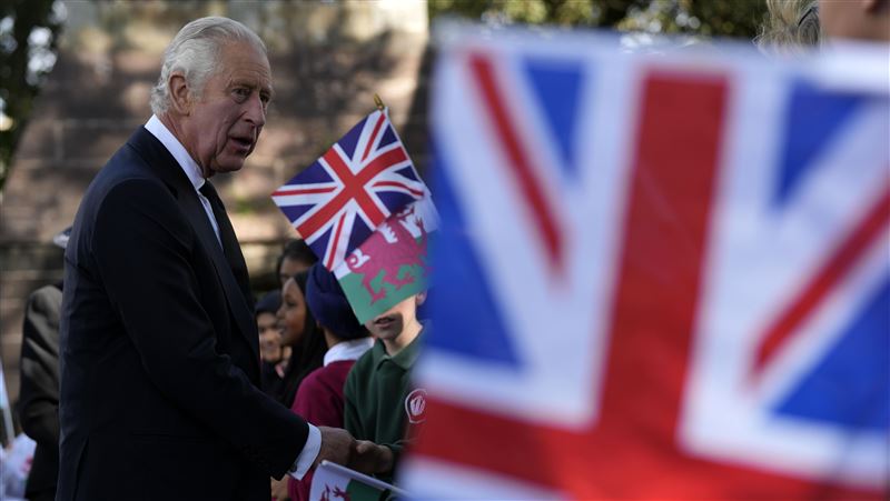 查爾斯將接掌大局　君主制未來引關注