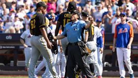 ▲大都會和海盜爆發衝突，雙方清空板凳。（圖／美聯社／達志影像）