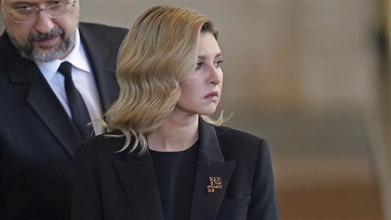 澤倫斯基夫人現身倫敦　哀悼英國女王