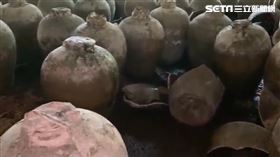 ▲池上鄉長參選人魏瑞廷老家自釀的女兒紅遭強震摔碎。（圖／記者王浩原提供）