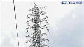 高壓電塔/電力/供電/台電(記者陳弋攝影)