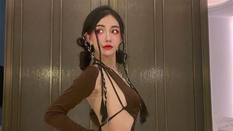 李易峰前女友洩1美照　超辣曲線看光
