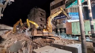 倒塌超商拆除、鋪柏油！拚早恢復交通