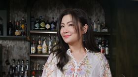 女星任家萱當老闆娘，不過學習看帳卻讓她哭好幾天。（圖／MOMOTV提供）