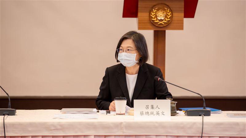 主持原轉會　蔡英文關心強震重創花東