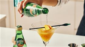 法國知名「水中香檳」沛綠雅氣泡天然礦泉水。（圖／沛綠雅提供）