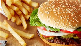 9月26日，凡於門市出示粉絲專頁截圖，或於官網輸入優惠碼，購買指定華堡系列套餐，即可獲得小華堡乙顆。（圖／品牌業者提供）