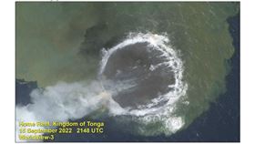 圖/Tonga Geological Services, Government of Tonga.臉書
https://www.facebook.com/tongageologicalservice/photos