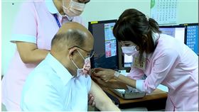 行政院長蘇貞昌今（21）日接種第四劑COVID-19疫苗。