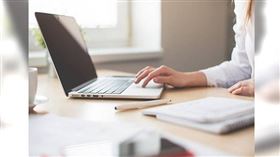 ▲各國民眾持續關注「週休三日」的實驗結果。（示意圖／pexels）