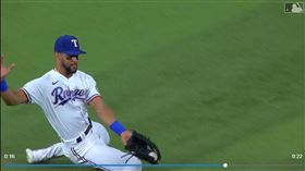 ▲塔瓦瑞茲（Leody Taveras）滑接美技沒收大谷翔平安打。（圖／翻攝自MLB官網）