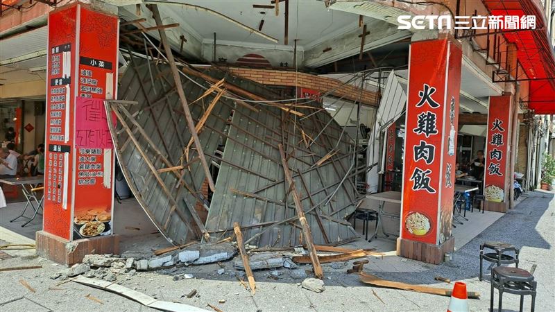 火雞肉飯吃一半急逃命　天花板突塌下來