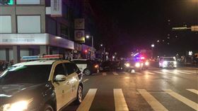 士林官邸旁男子宣稱遭搶300萬，大批警力在大同區圍捕到一名嫌疑人。（圖／翻攝畫面）