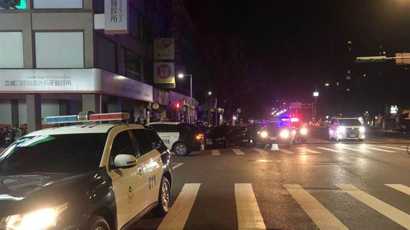 士林官邸旁男疑被搶3百萬！警帶回一人