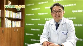 蔡鎮良醫師分享，未來醫療趨勢會朝向個人化治療發展，依據患者癌細胞基因表現、免疫染色表現、治療耐受度等等因素來選定治療方式，也讓藥物使用更精準。