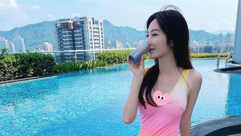 想跟妳戲水　曾莞婷穿泳衣外洩魔鬼曲線
