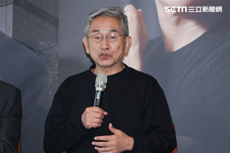 宋恭源先生出席公益贈書活動，邀請林懷民、嚴長壽、張孝威齊聚對談科技與人文。（圖／記者楊澍攝影）