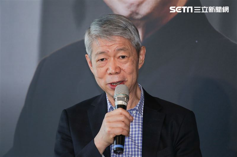 宋恭源先生出席公益贈書活動，邀請林懷民、嚴長壽、張孝威齊聚對談科技與人文。（圖／記者楊澍攝影）