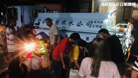 花蓮、台東地震水管破裂，台水動員24小時進駐搶修，臨時取水站供民眾取水。（圖／台水提供）
