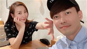 許仁杰（右）和老婆亞希今傳婚變。翻攝許仁杰IG