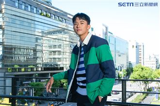 徐瑋澤三立新聞網專訪。（圖／記者楊澍攝影，服裝提供／United Colors of Benetton）