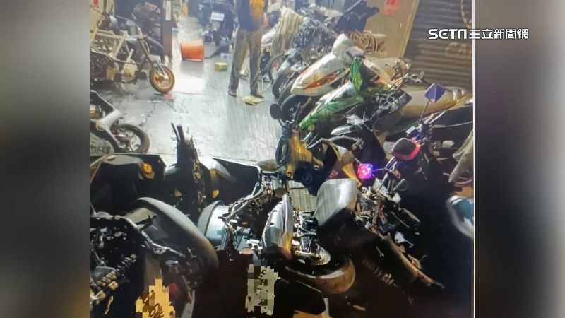 稱要找阿山談判　9男持棍棒砸車行毀車