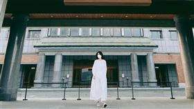 ▲田馥甄身穿白洋裝現蹤法鼓山，仙氣四溢粉絲狂讚。（圖／翻攝自社群田馥甄 Hebe）