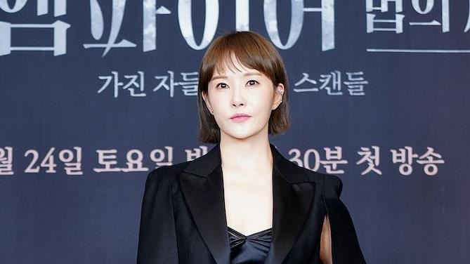 假面夫妻！48歲美魔女婚姻關係「岌岌可危」