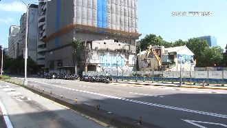 25年談不攏！老透天恐遭包夾成「一線天」