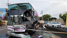 屏東,國光客運,野狗,車禍,自撞,台17線