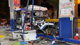 聯結車酒駕撞加油機　民眾：他沒煞車