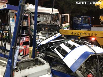 聯結車酒駕撞加油站影像曝　駕駛：喝藥酒提神