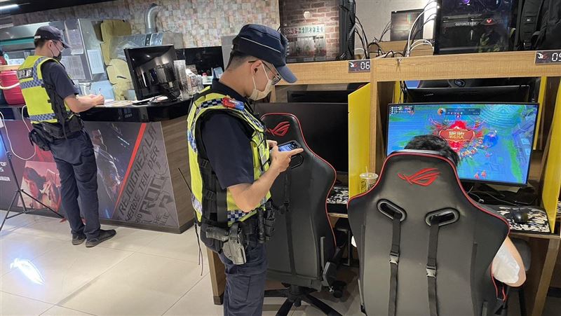 淡水警深夜掃蕩擴大臨檢　逮3通緝犯1酒駕