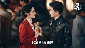 ▲陸劇《請君》任嘉倫（左）搭檔李沁（右）出演穿越愛戀。（圖／翻攝自微博請君）