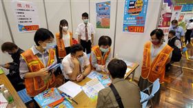 公路總局今(24)日於中華電信台北南區服務中心辦理台北市、新北市、基隆市及宜蘭縣等4區大客車駕駛擴大徵才穩定就業留才方案招募活動,公路總局提供