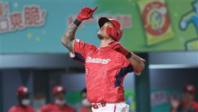 ▲味全龍林智勝299轟在台南球場。（圖／味全龍球團提供）