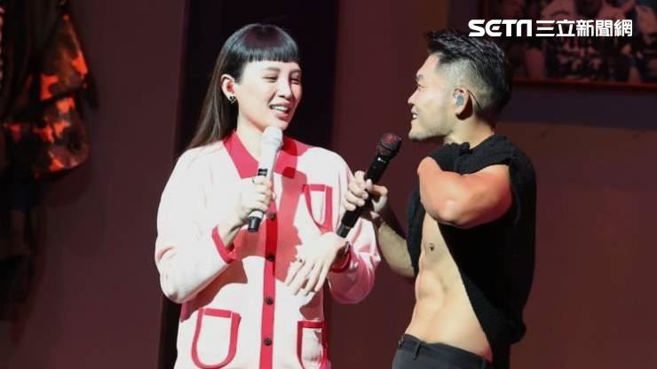 李玖哲唱到一半！超大咖金曲歌后突然登場