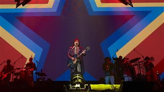 伍佰開唱嘉賓大驚喜　周華健帥兒首唱小巨蛋