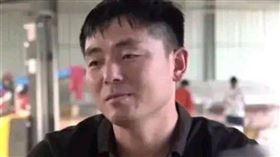 ▲棄百萬年薪種紅薯，神人3年狂賺1500萬。（圖／翻攝自微博）