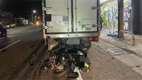 新北市，萬里，車禍，骨折，機車，冷凍車