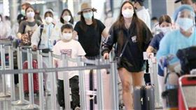 ▲對於新冠疫情即將結束的言論，大陸疾控中心流行病學首席專家吳尊友表示，防疫不該鬆懈，今冬可能迎來全球第6波新冠疫情流行。（示意圖／CTWANT）