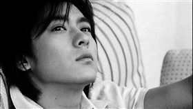 攝影師潘重威分享了24歲林志穎的青澀帥照。（圖／潘重威提供）