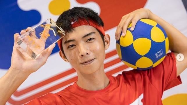紅隊男星低調藏女友　竟跟女團員一起更衣