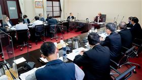 行政院長蘇貞昌今（26）日召開擴大防疫會議。（圖／行政院提供)