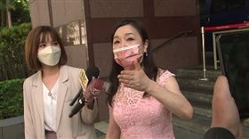 「小妹妹長這麼漂亮」！周玉蔻點名電眼女記者　正臉照曝光、IG也神到。翻攝畫面