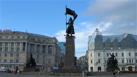 俄國遠東城市海參崴（Vladivostok）https://www.flickr.com/photos/94801434@N00/2175939836/in/photolist-4jhg75-4jhfNj-4jhgdw-zDWVkP-2979zby-5GNVjf-yH3LtB-28PvCVZ-28PvD9p-29Hvytr-zEQLCk-28CdbNs-29jcuoX-28Cdb7C-2979z1