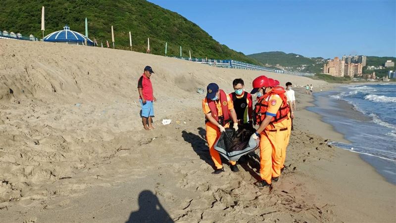 兄弟萬里海泳失蹤！16小時尋獲哥遺體