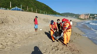 兄弟萬里海泳失蹤！16小時尋獲哥遺體